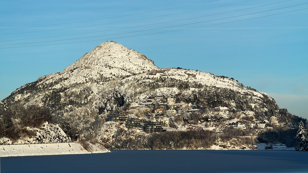 Lyderhorn,_Loddefjord,_Bergen,_Hordaland,_Norway_-_panoramio